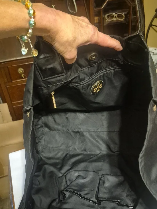 EUC Tory Burch Tote Bag. - Picture 9 of 15